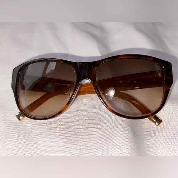 New Karl Lagerfeld sunglasses with designer case brown tortoise frame - Picture 8 of 8